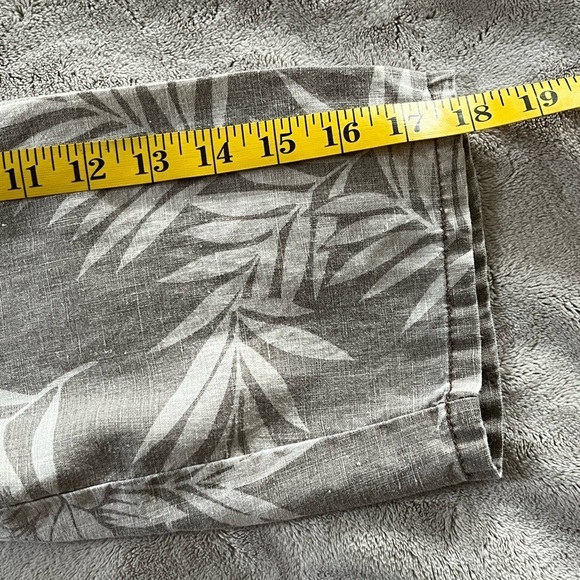 Chico’s Design 100% Linen Hawaiian Floral Leaf Design Snap Front Light Jacket M - Picture 11 of 12